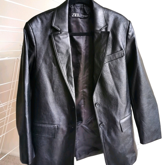 Zara Jackets & Blazers - Zara Oversized Black Leather Jacket